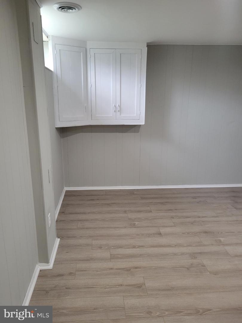 Building Photo - 630 Kingston Rd