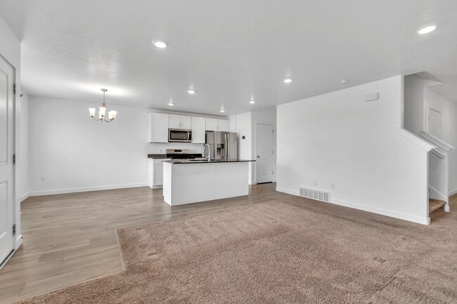 Building Photo - 480 W 1890 S