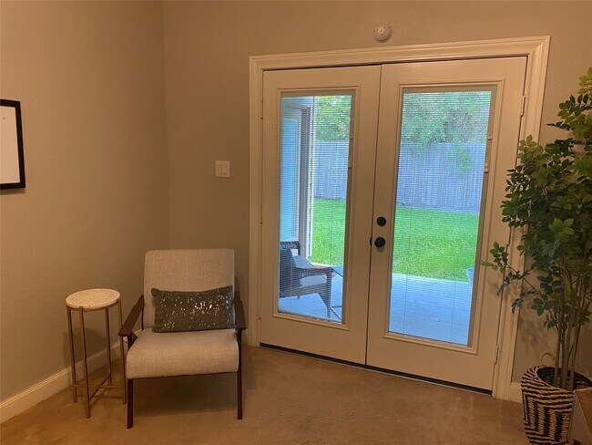 Building Photo - 5159 Oasis Park Ln