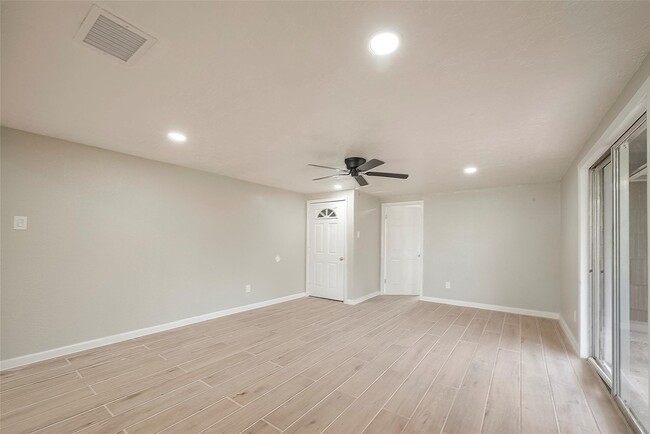 Building Photo - 5874 Reed Rd