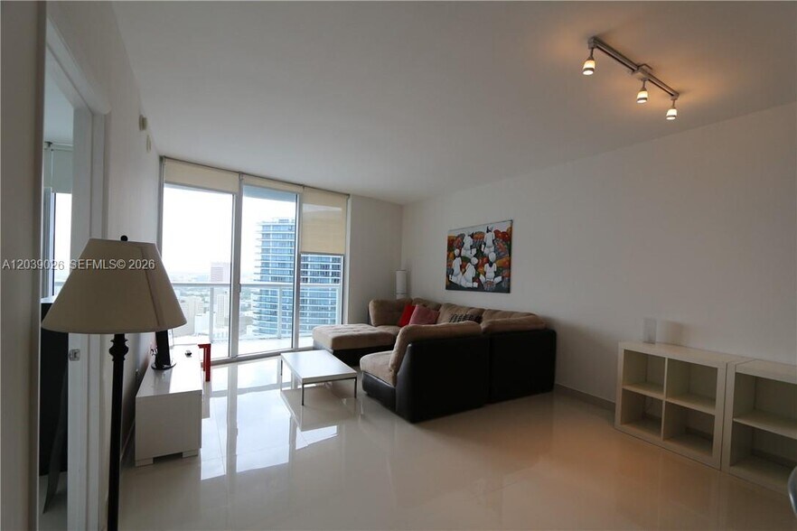 Building Photo - 465 Brickell Ave
