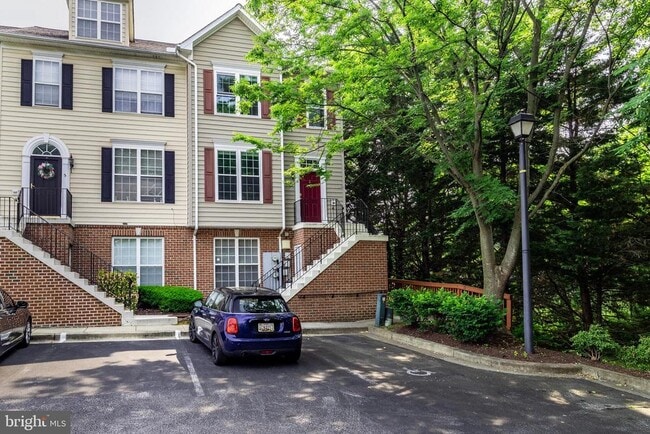 Building Photo - 1 Harbour Heights Dr