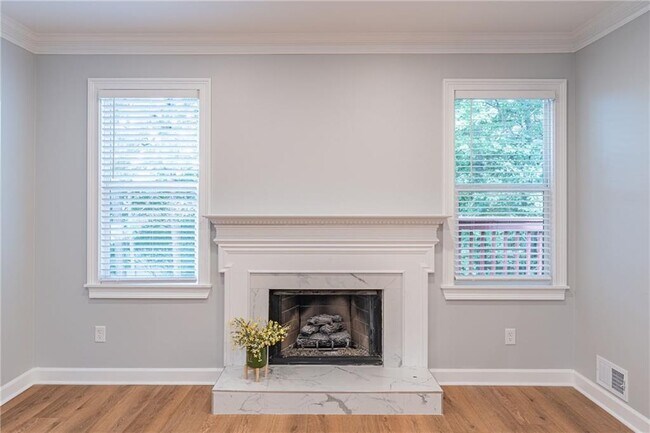 Building Photo - 27 S Riversong Ln