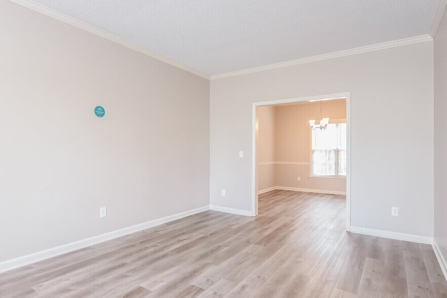 Building Photo - 5828 Waterford Landing Ct