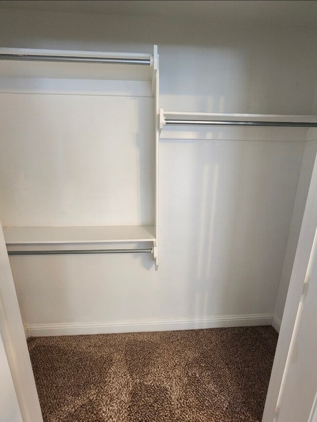 Building Photo - 3 bed 2 bath 2 car garage in Lone Star Trails!