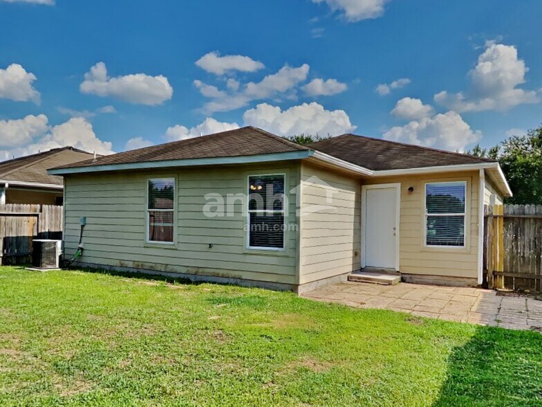 Building Photo - 4231 Nueces River Loop