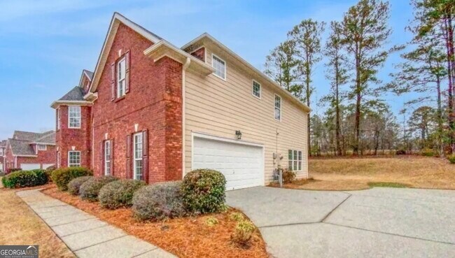 Building Photo - 1115 Fountain Crest Dr