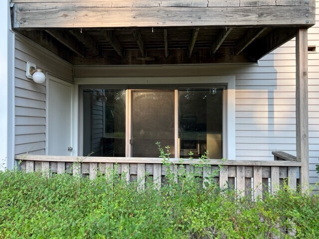 Building Photo - 1111 Aspen Dr