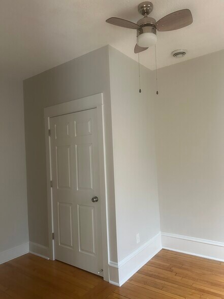 Building Photo - 1322 Adams St NE