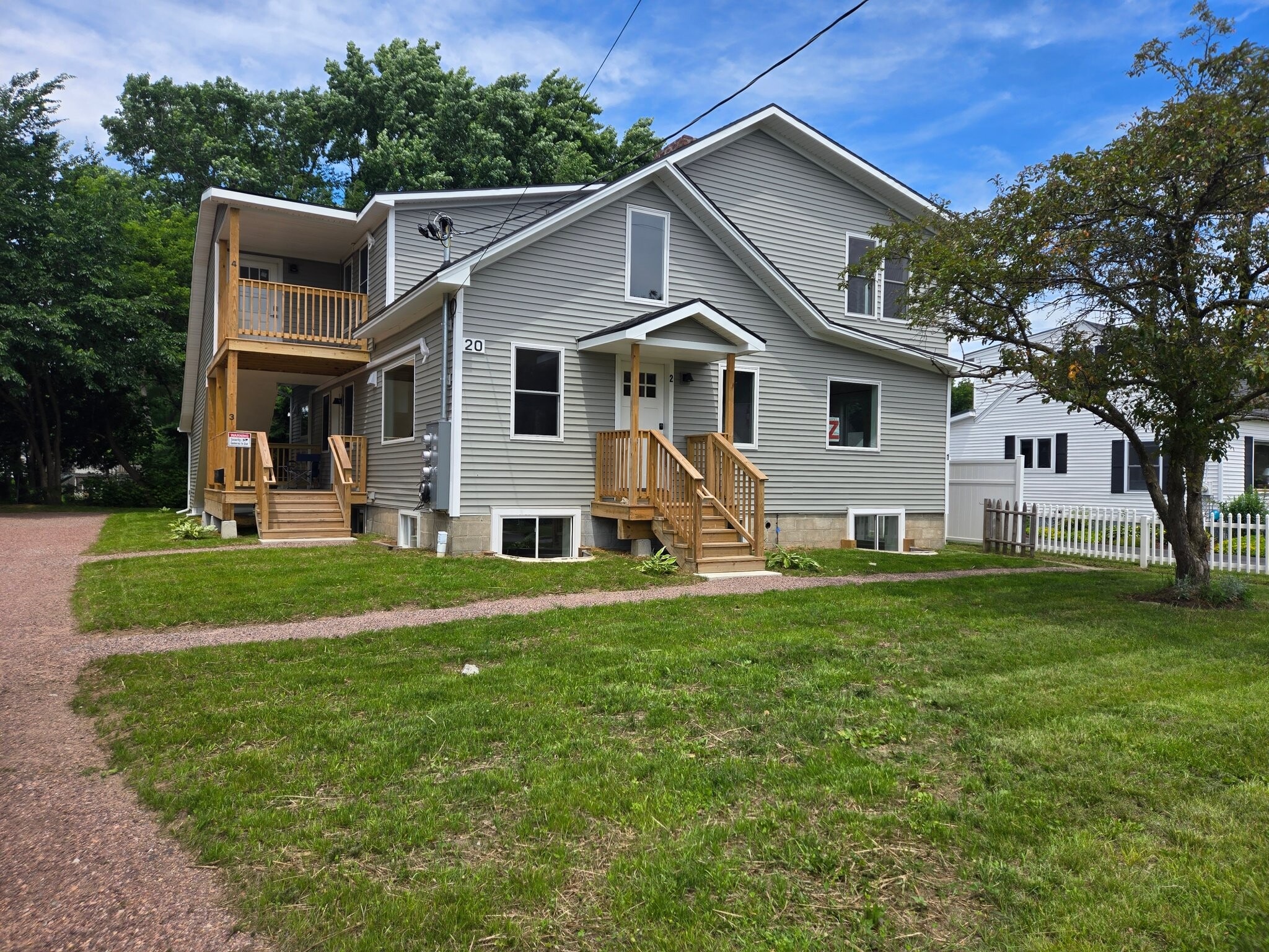 Building Photo - 20 Poirier Pl