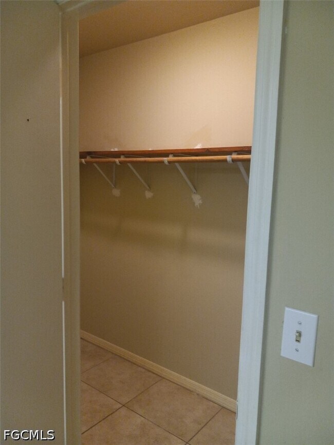 Building Photo - 1106 SE 21st Ln