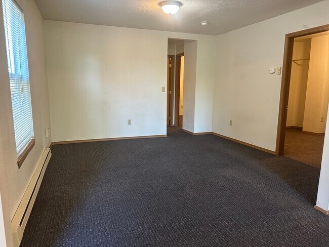 Building Photo - 540 NE Maiden Ln