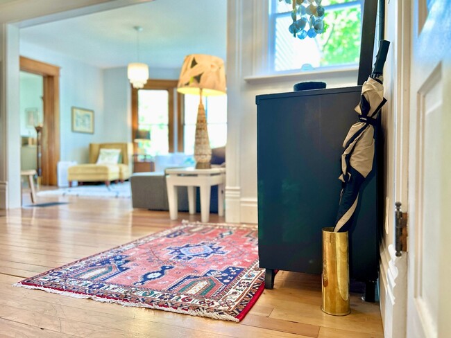 Building Photo - Victorian Gem in the Heart of Downtown – F...