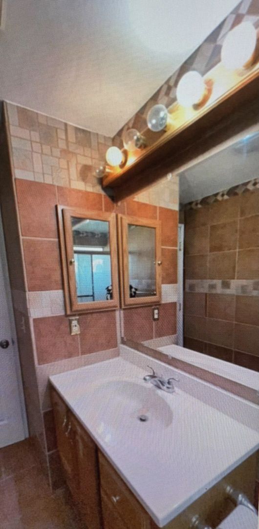 Building Photo - 3 BED 1.5 BATH RAMBLER - PORT ORCHARD