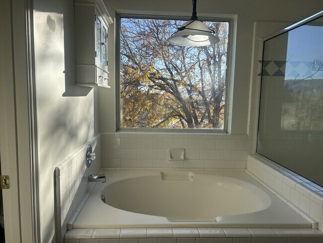 Building Photo - 11562 Cherry Knoll Cir