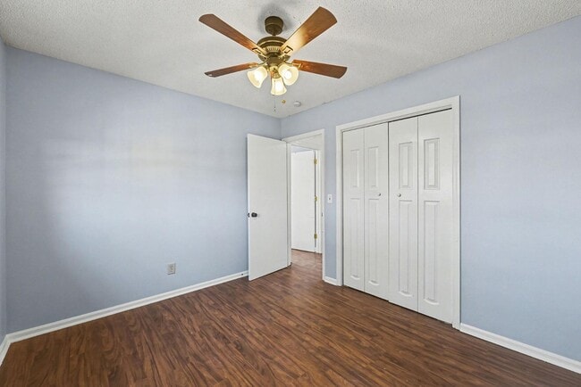 Building Photo - 108 Laurels Curve