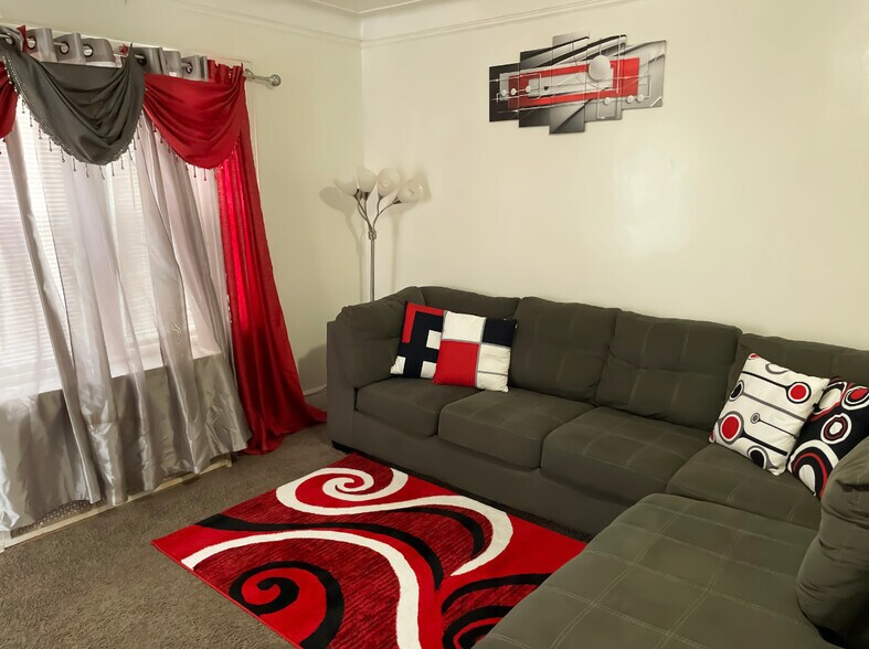 Building Photo - 24111 143rd Ave