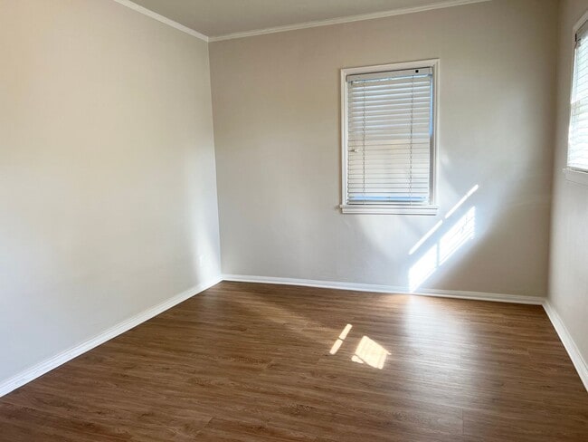Building Photo - 3205 George Cir