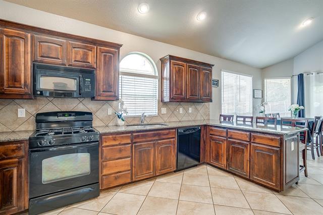 Building Photo - 2420 Priscella Dr