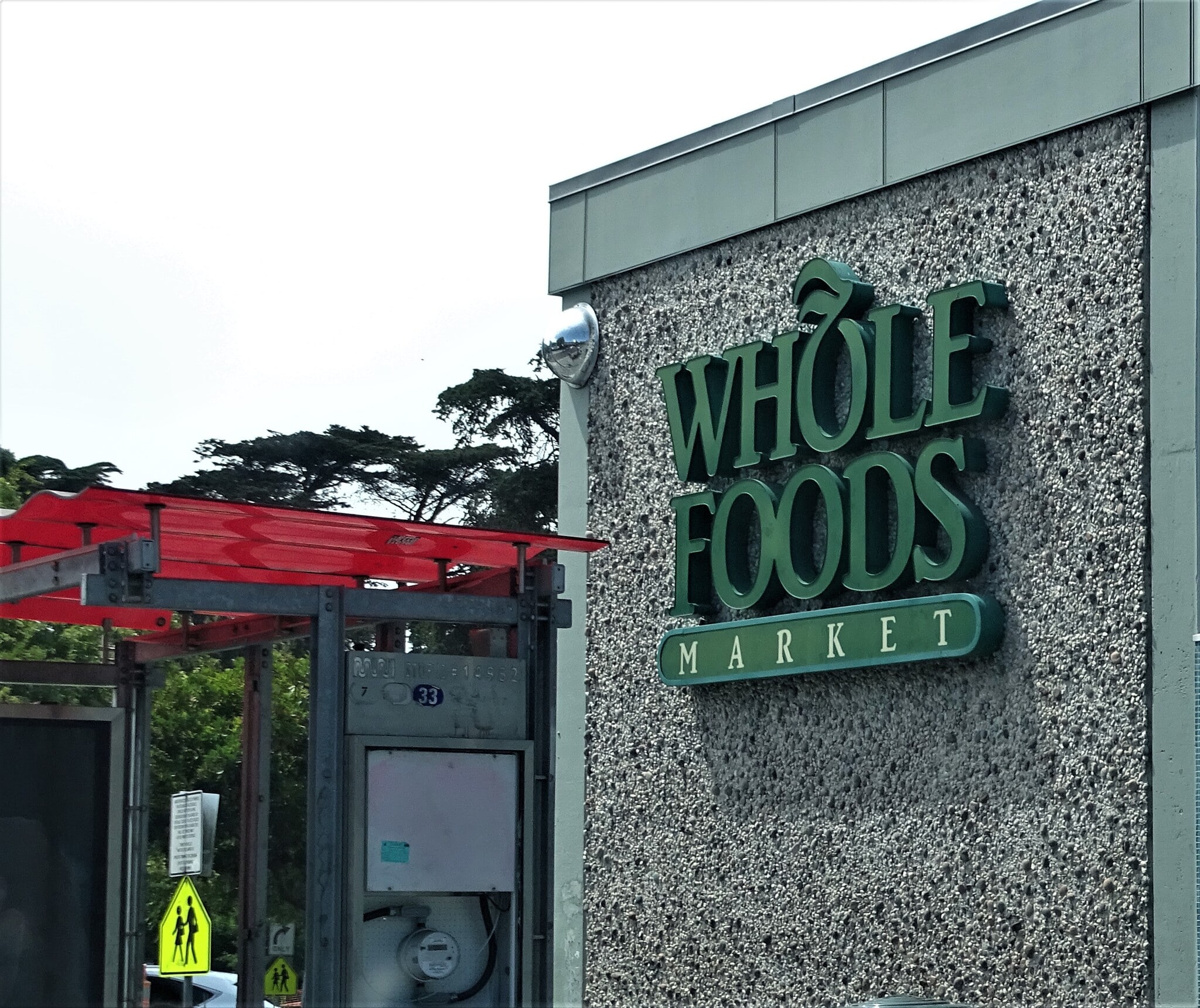 Whole Foods 6 blocks - 1386 Page St