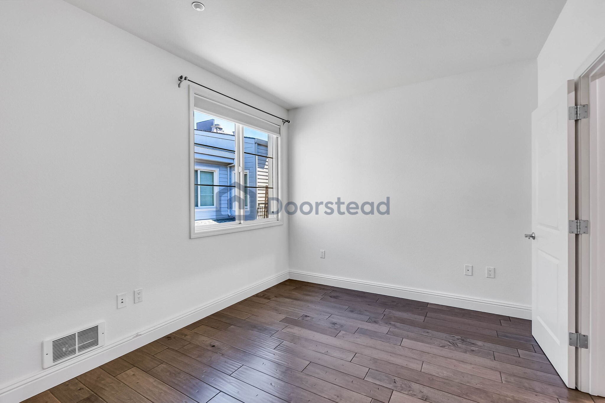 Building Photo - 1561 Brunswig Ln