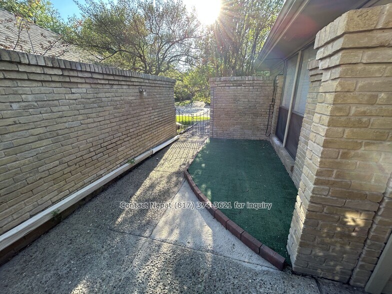 Building Photo - 16416 Lauder Ln