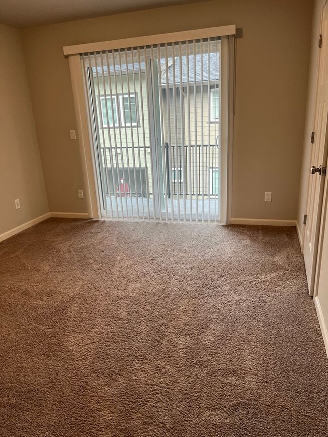 Building Photo - 12019 SE High Creek Rd