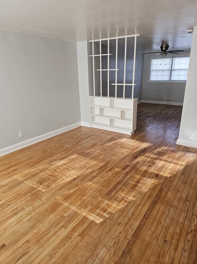 Living Room - 1534 Barrett Rd