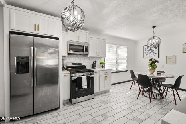 Building Photo - 614 Loretto Rd