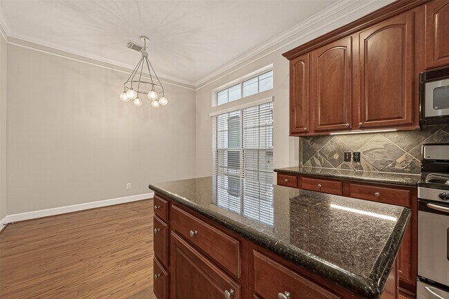 Building Photo - 5111 Inker St