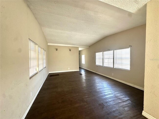 Building Photo - 12 Hill St