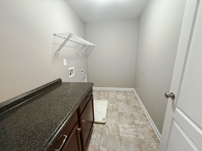 Building Photo - 268 Chatfield Dr.