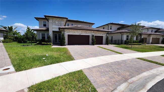 Building Photo - 12347 Green Oak Dr