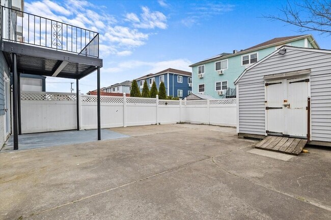 Building Photo - 1-66 Beach 98th St