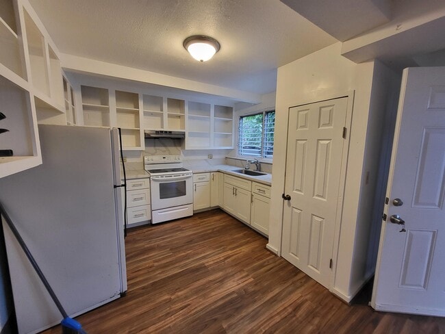 Building Photo - 3775 Anuhea St