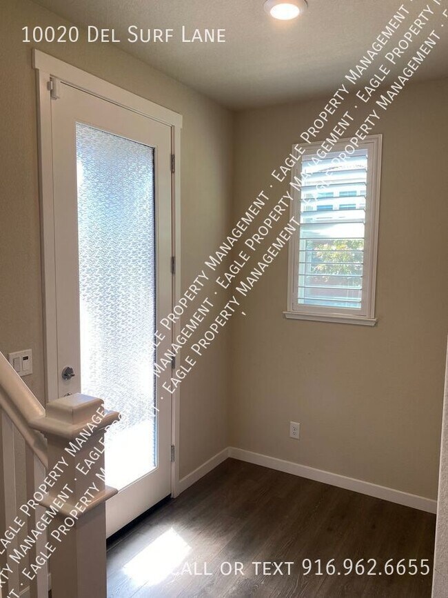 Building Photo - 2/2 Condo close to new casino  in Elk Grove