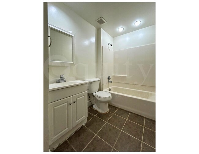 Building Photo - 8045 N Plum Creek Dr