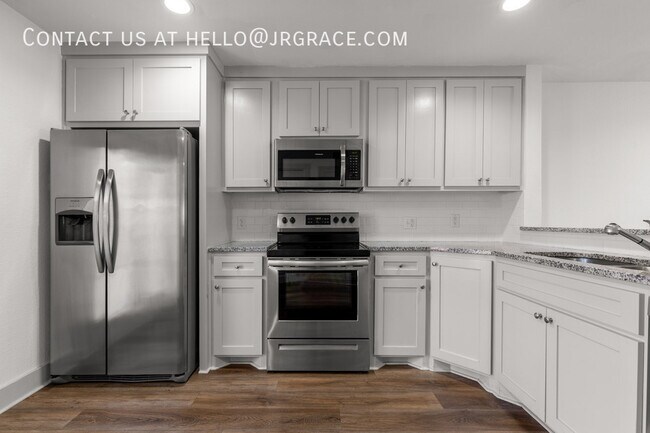 Building Photo - 3336 Chimney Pl Dr