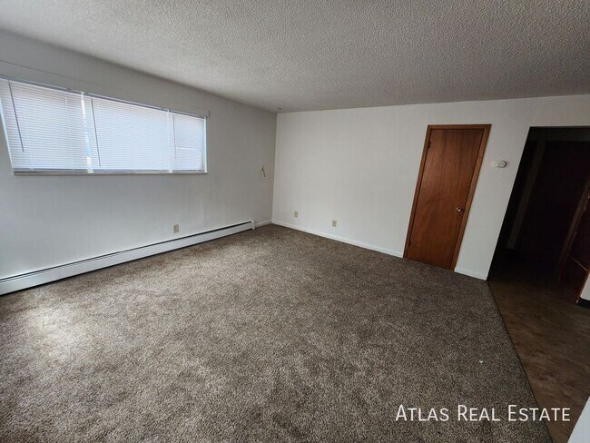 Building Photo - 851 30th Ave Ct