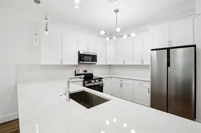 Building Photo - 10368 Port Everglades St