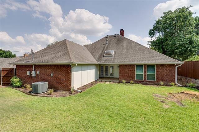 Building Photo - 2942 Woodland Hills Dr