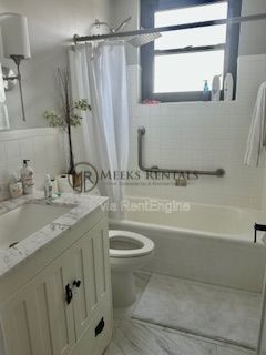 Building Photo - 1108 Kanawha Blvd E