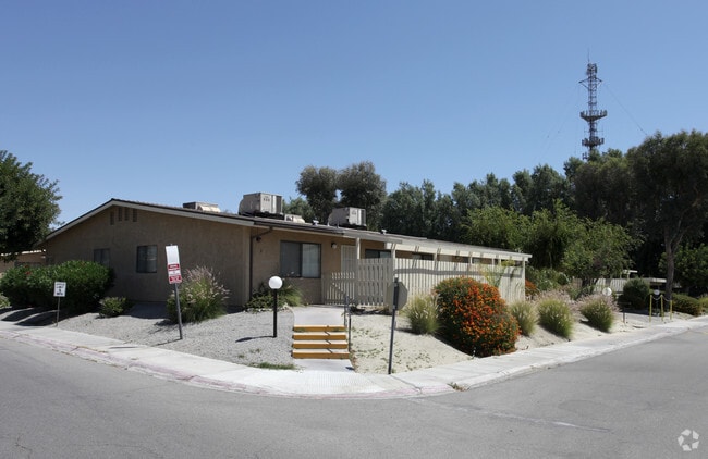 Building Photo - Mountain View Apartments