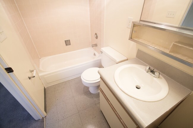 Building Photo - 4131 11th Ave NE