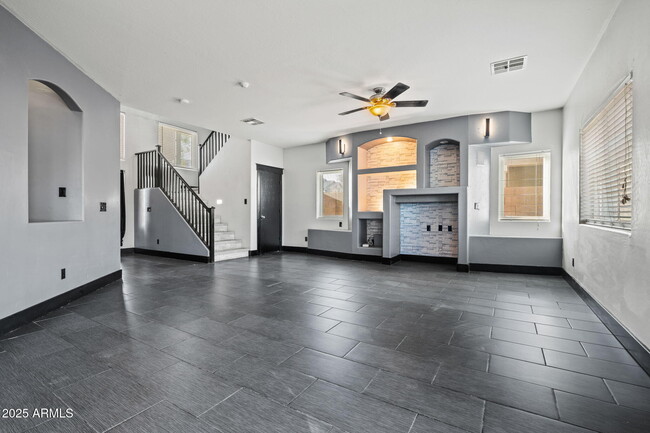 Building Photo - 12672 W Osborn Rd