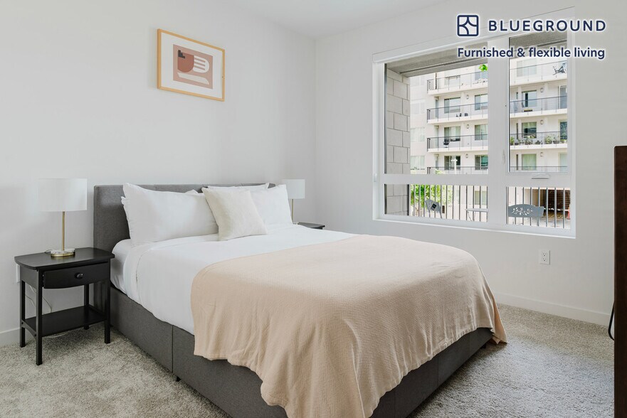 Building Photo - 3301 Innovation Wy