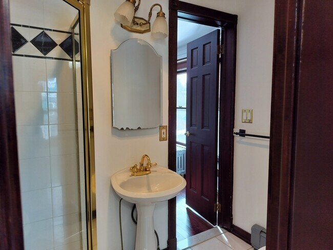 Building Photo - 255 Stockton St