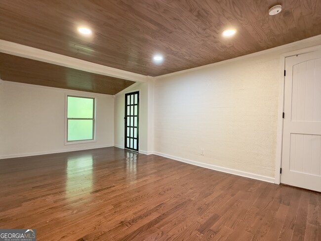 Building Photo - 242 Dry Valley Rd