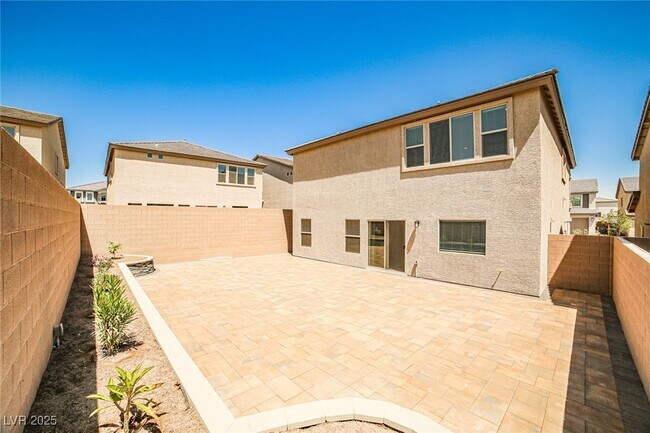 Building Photo - 7523 Castlegreen Ave