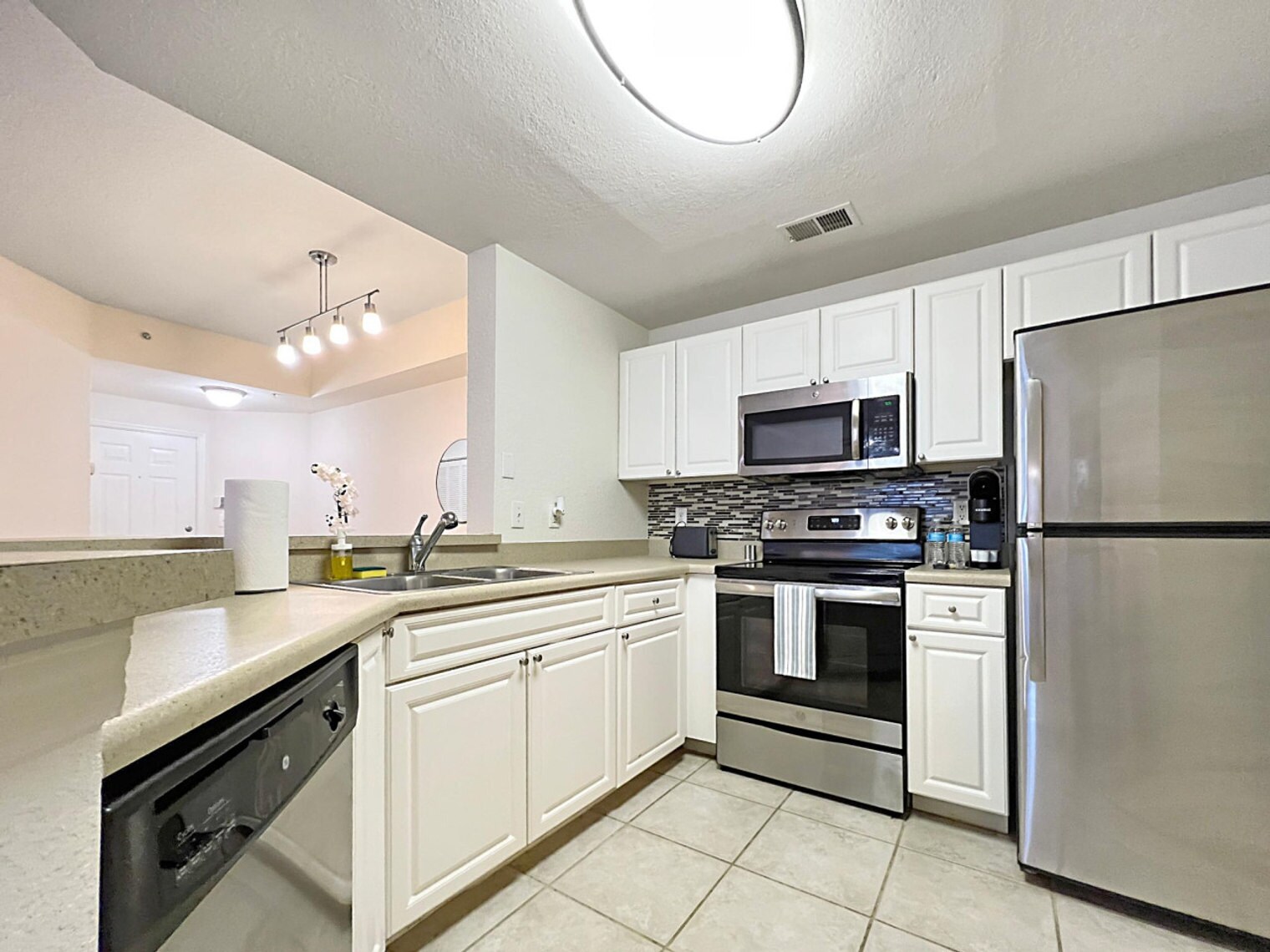 Building Photo - 9533 Magnolia Blossom Dr